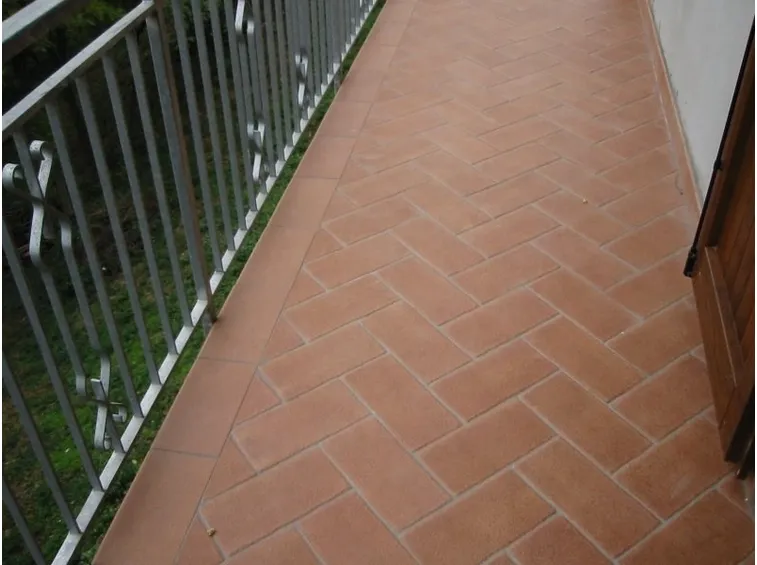 pavimenti balcone terracotta