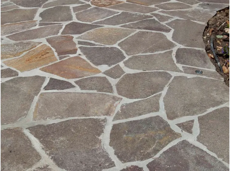 pavimento in lastre di porfido