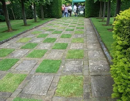 Esempio di pavimentazione per giardini