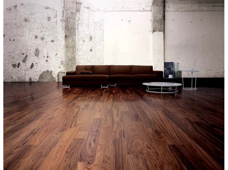 Rivestimenti per pavimenti interni in parquet