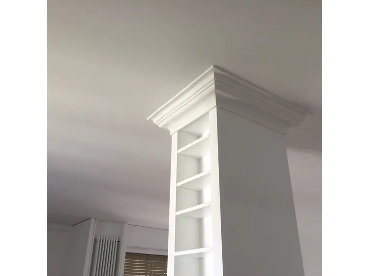 Una mensola in cartongesso in costruzione
