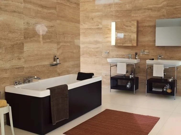Bagno rivestito in gres porcellanato