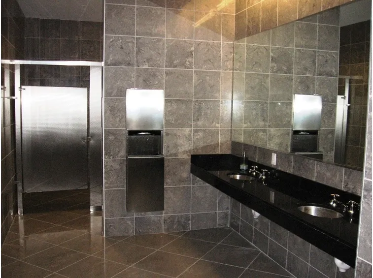 Rivestimento per bagno in granito