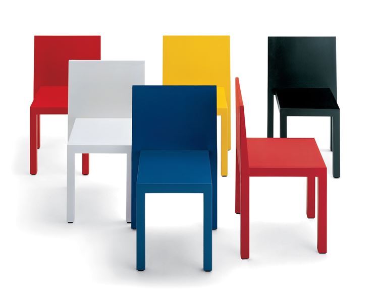 Modelli di sedie colorate