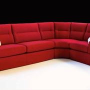 divano componibile rosso a sei posti