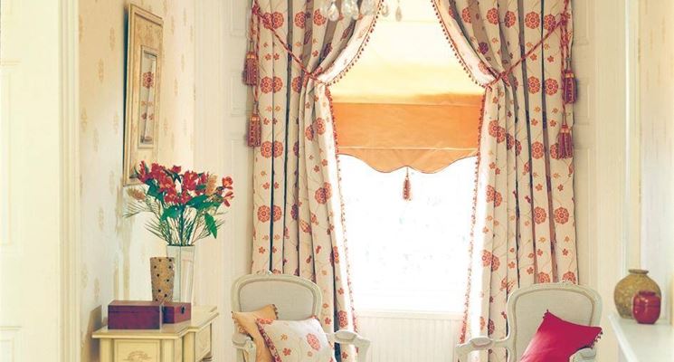 I migliori tessuti per tende tende e tendaggi guida alla ... Tendaggi per arredare casa stile provenzale
