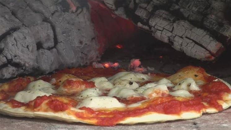 Preparare la pizza nel forno