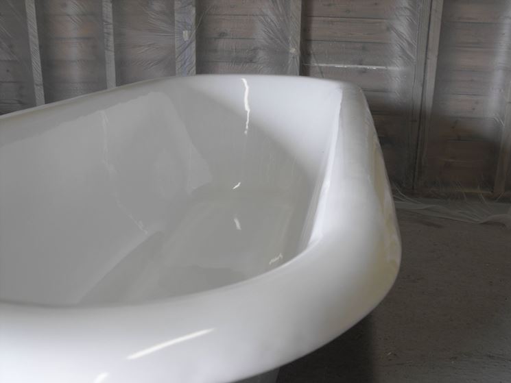 Rismaltatura vasche da bagno restaurare come smaltare la vasca Vecchia vasca da bagno