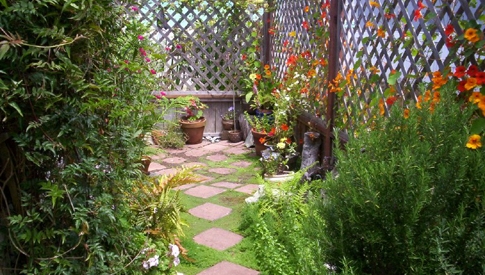 Come abbellire un giardino. good idee giardino come decorare un ... Come sistemare un giardino