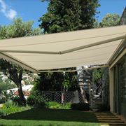 Tenda da sole con braccio