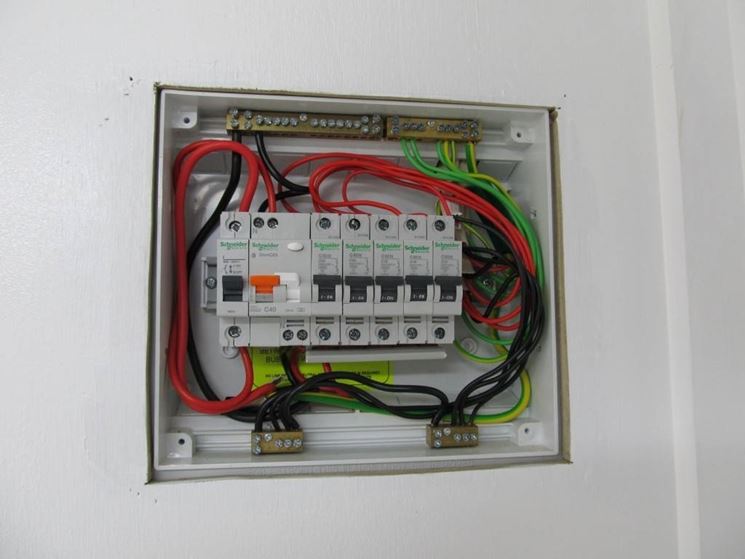 Differenziale a riarmo automatico gli impianti elettrici come ... Come realizzare impianto elettrico civile