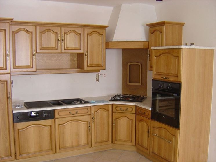 Cucine in legno massello la cucina cucine legno massello Cucine in legno massello moderne