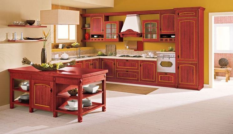 Cucina classica in legno colorato