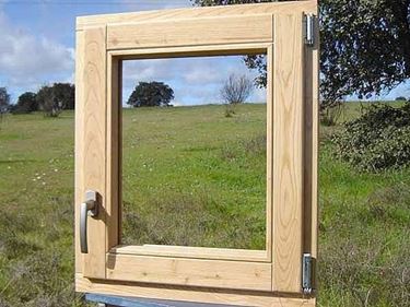 Non è vero che le finestre in legno necessitino di particolare manutenzione