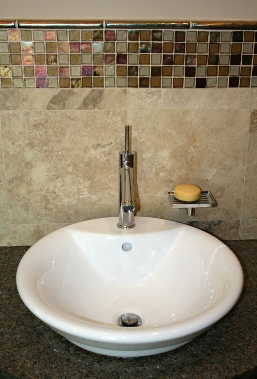 Come posare le piastrelle bagno mosaico le piastrelle posa ... Posa piastrelle mosaico