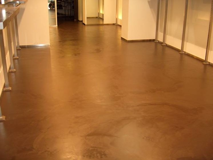 Pavimenti decorativi in resina pavimento da interni i migliori ... Pavimenti in resina pro e contro